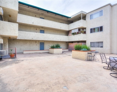 125 S Sierra Madre Blvd - Photo Thumbnail 30