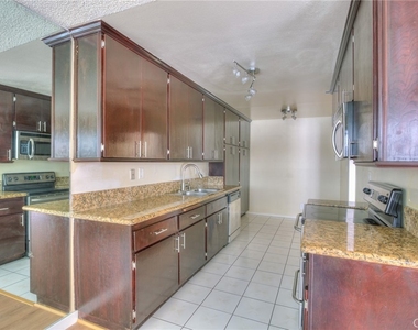 125 S Sierra Madre Blvd - Photo Thumbnail 10
