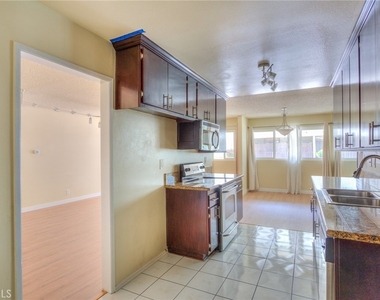 125 S Sierra Madre Blvd - Photo Thumbnail 12