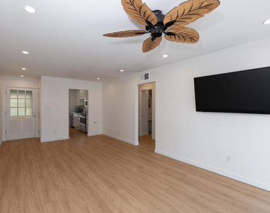 130 E Alta Green - Photo Thumbnail 1