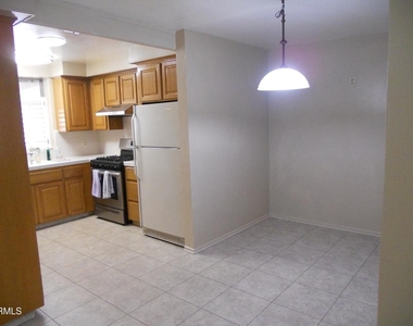 841 Valley Road - Photo Thumbnail 5
