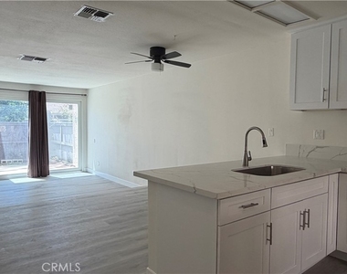 20 Lakepines - Photo Thumbnail 5