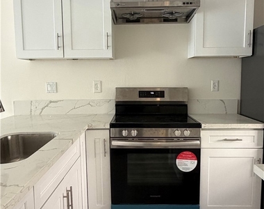 20 Lakepines - Photo Thumbnail 3