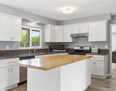 5500 Blanco Avenue - Photo Thumbnail 8