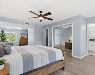 5500 Blanco Avenue - Photo Thumbnail 14