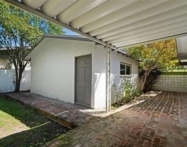 22701 Martha Street - Photo Thumbnail 10