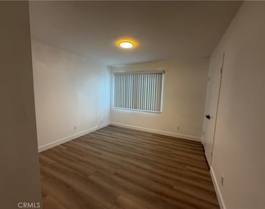 8414 Owensmouth - Photo Thumbnail 8
