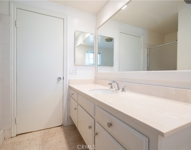11761 Encino Avenue - Photo Thumbnail 29