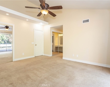11761 Encino Avenue - Photo Thumbnail 17