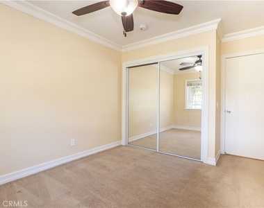11761 Encino Avenue - Photo Thumbnail 14