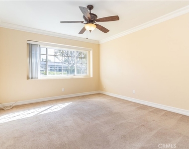 11761 Encino Avenue - Photo Thumbnail 16
