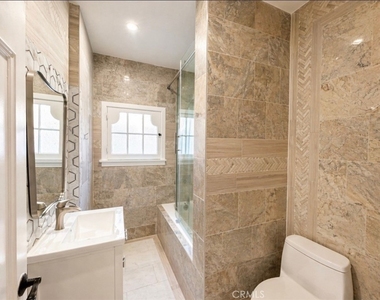 710 Adelaide Place - Photo Thumbnail 19