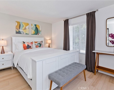 505 S Farrell Drive - Photo Thumbnail 13