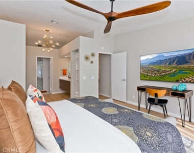 505 S Farrell Drive - Photo Thumbnail 9