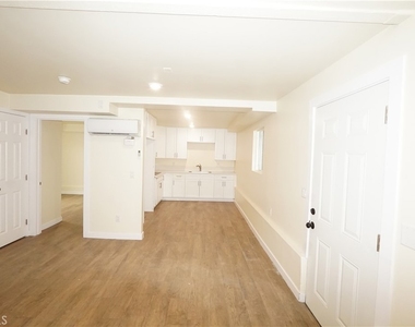 448 W 41st Place - Photo Thumbnail 18