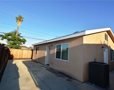 18328 Devlin Avenue - Photo Thumbnail 5