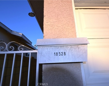 18328 Devlin Avenue - Photo Thumbnail 3