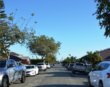 18328 Devlin Avenue - Photo Thumbnail 26