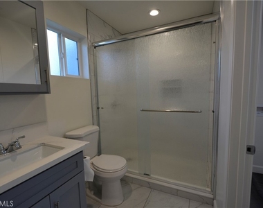 18328 Devlin Avenue - Photo Thumbnail 16