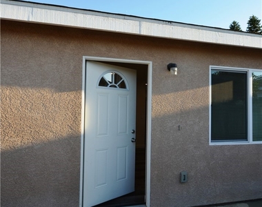 18328 Devlin Avenue - Photo Thumbnail 7