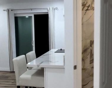 137 Carnation Ave. - Photo Thumbnail 4
