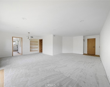 420 S Madison Avenue - Photo Thumbnail 6