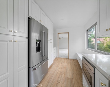 420 S Madison Avenue - Photo Thumbnail 12