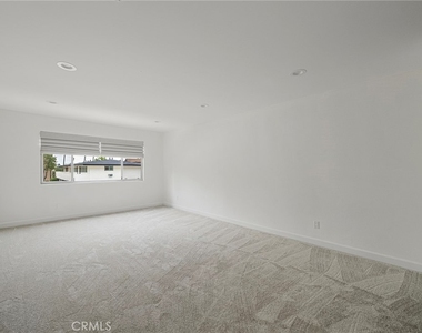 420 S Madison Avenue - Photo Thumbnail 17