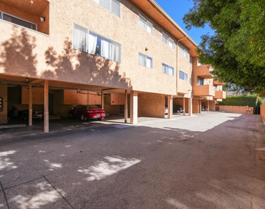 120 S Sierra Madre Boulevard - Photo Thumbnail 39