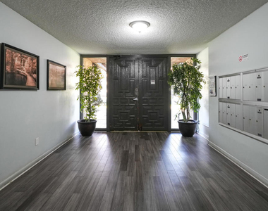 120 S Sierra Madre Boulevard - Photo Thumbnail 34