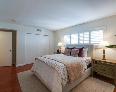 120 S Sierra Madre Boulevard - Photo Thumbnail 20