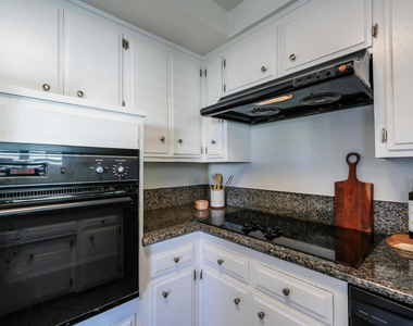 120 S Sierra Madre Boulevard - Photo Thumbnail 16