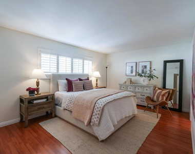 120 S Sierra Madre Boulevard - Photo Thumbnail 19
