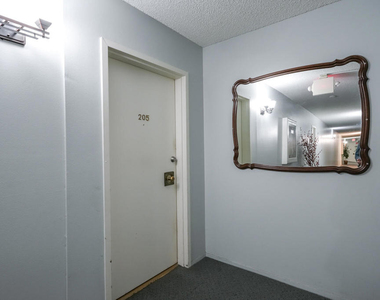 120 S Sierra Madre Boulevard - Photo Thumbnail 32