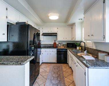 120 S Sierra Madre Boulevard - Photo Thumbnail 14