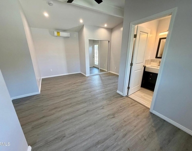8735 E Fairview Avenue - Photo Thumbnail 13