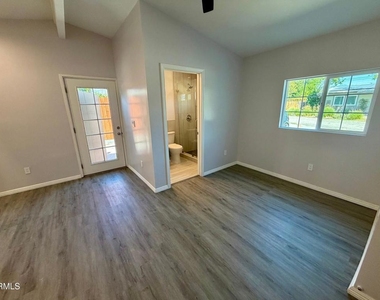 8735 E Fairview Avenue - Photo Thumbnail 11