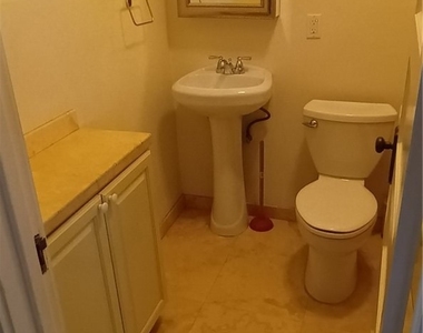 1511 E Ocean Avenue - Photo Thumbnail 3