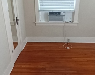 1511 E Ocean Avenue - Photo Thumbnail 2