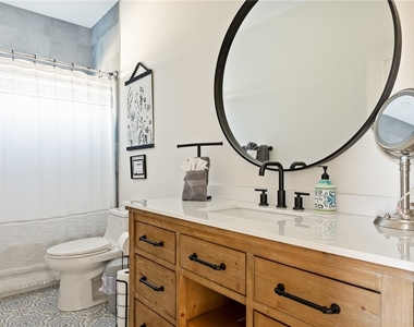 1215 Valley View Drive - Photo Thumbnail 18