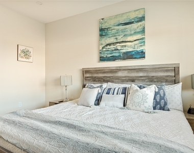 1215 Valley View Drive - Photo Thumbnail 11