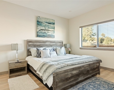 1215 Valley View Drive - Photo Thumbnail 12