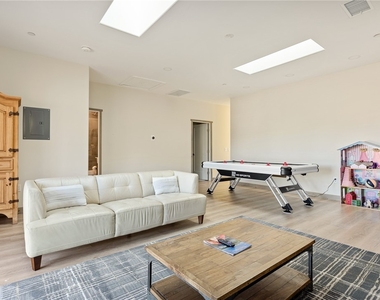 1215 Valley View Drive - Photo Thumbnail 28
