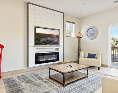 1215 Valley View Drive - Photo Thumbnail 26