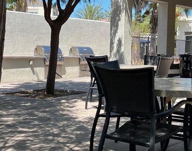 5422 Beachfront - Photo Thumbnail 14