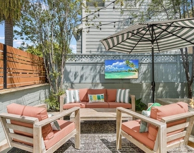 818 7th Street - Photo Thumbnail 38