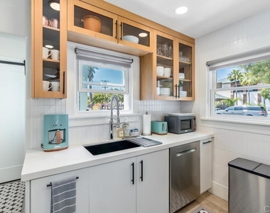 818 7th Street - Photo Thumbnail 14