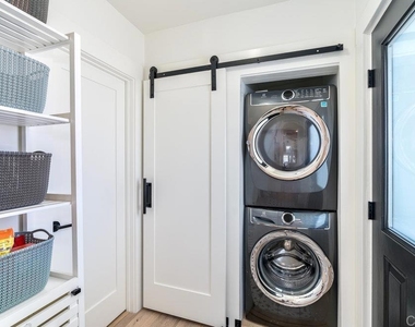 818 7th Street - Photo Thumbnail 18