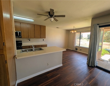 27535 Lakeview - Photo Thumbnail 9