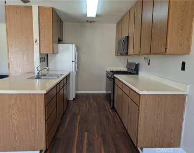 27535 Lakeview - Photo Thumbnail 10